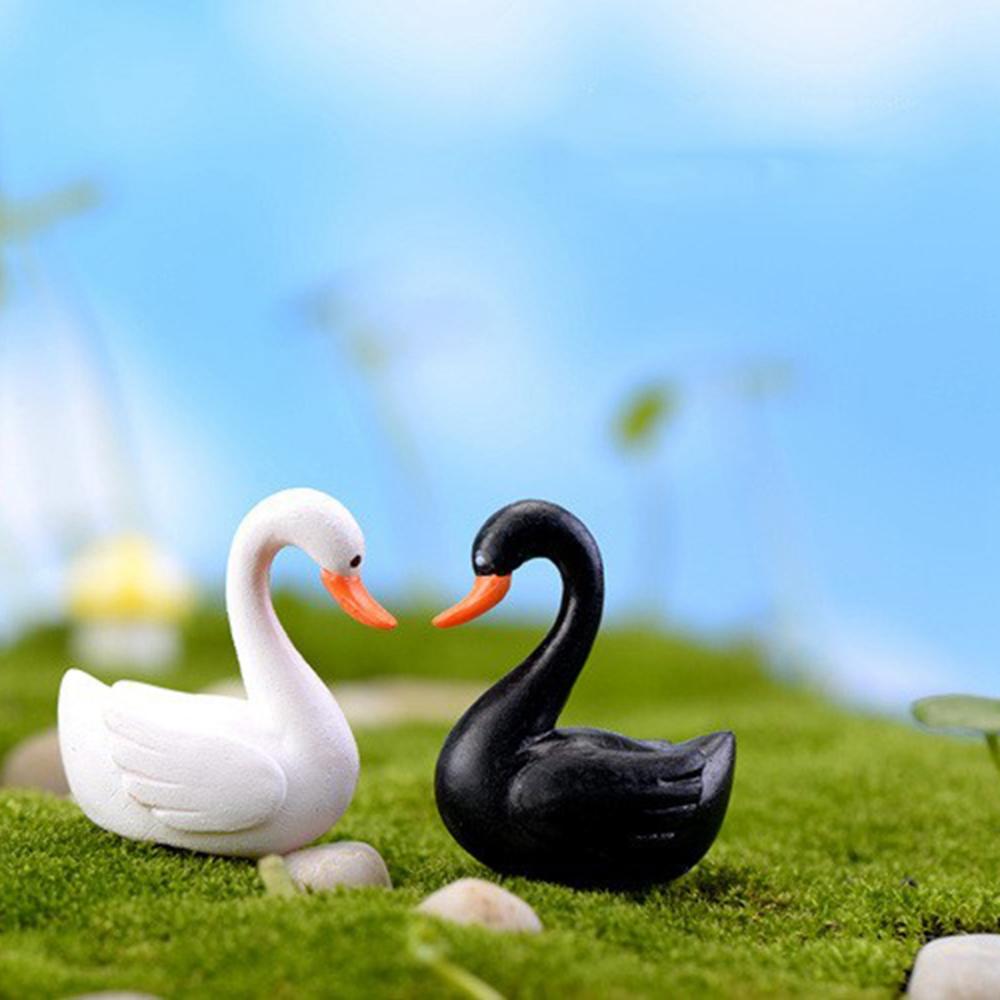 Mini DIY Bonsai Love Ducks Figurine Lover Birds Ornaments Black White Swan Miniature Animals Statue