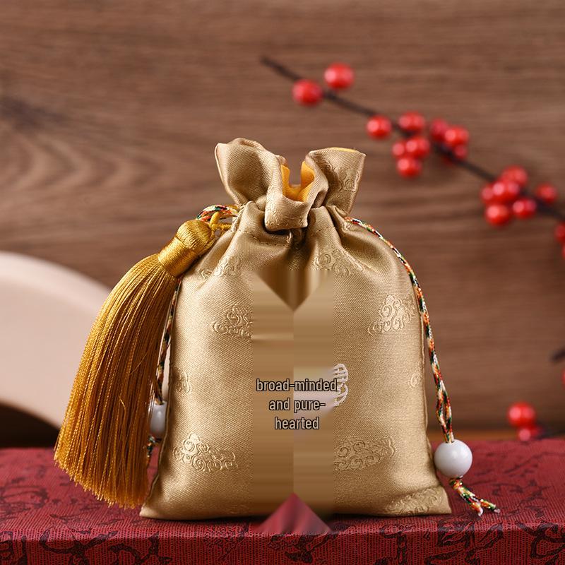 Ping An Cultural Scenic Amulet: Hanfu Style Sachet Pendant for Safety and Luck