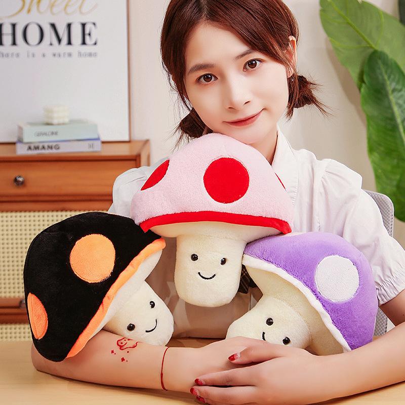 Prawdziwy kolor mała grzybowa lalka pluszowa zabawka lalka grzyb dziecięca uspokajająca lalka prezent urodzinowy