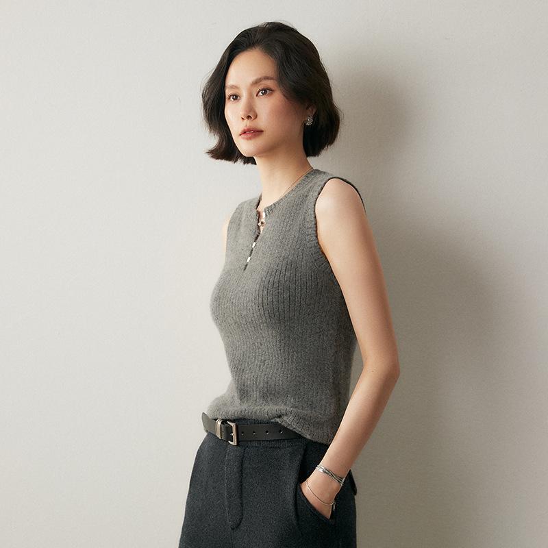 Gentle & Chic Cashmere Slim-Fit Sleeveless Knit Tank Top Sweater for Women