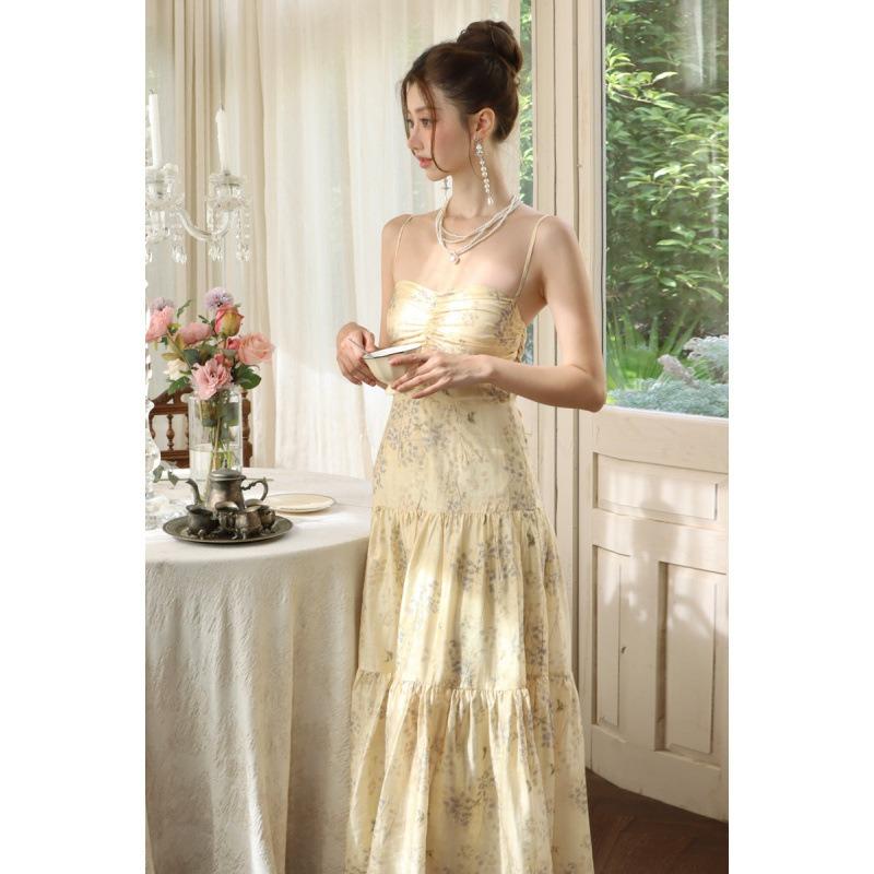 Begonia High-End Französisches Langes Kleid, Gelbes Blumen-Trägerkleid Sommer
