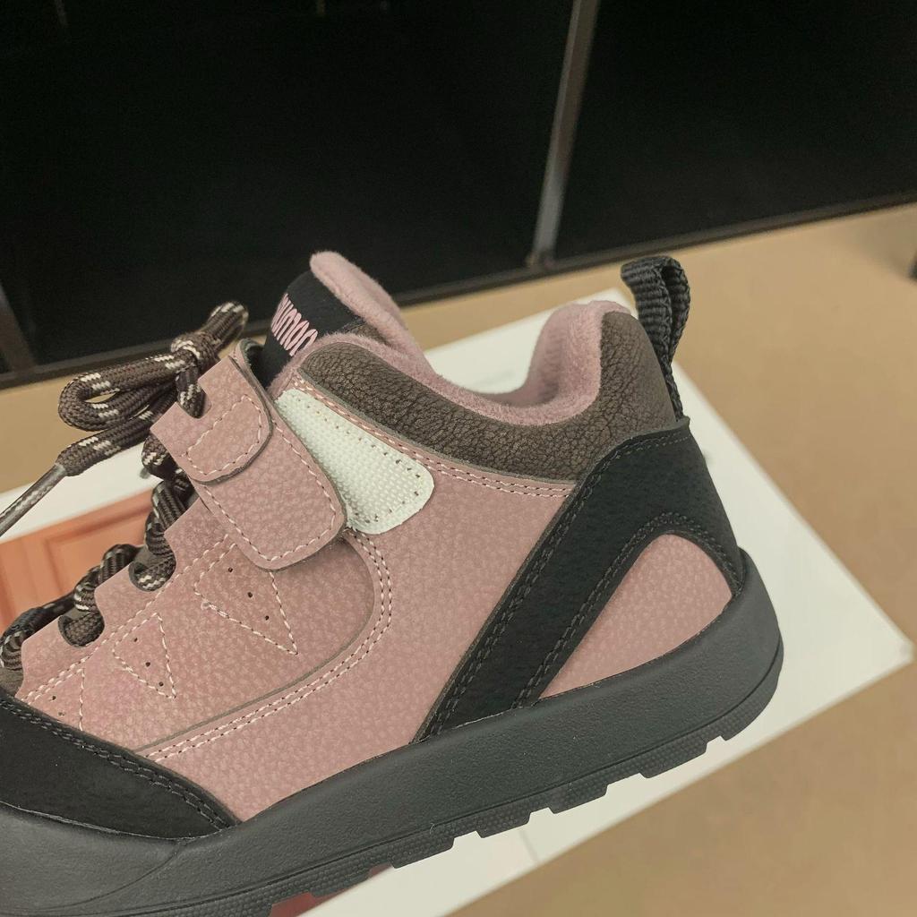 2025 Winter Kids' Fleece-Lined Non-Slip Sports Shoes: Stylish and Versatile for Boys and Girls