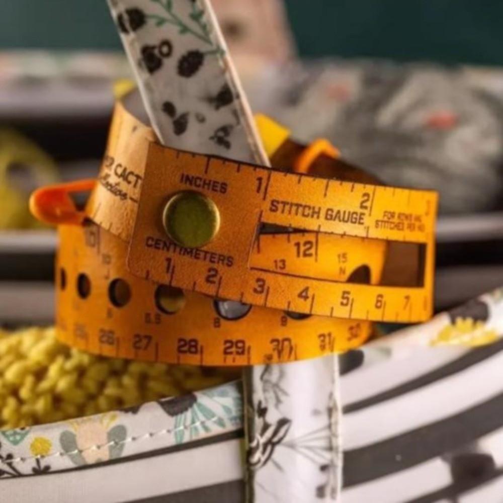 Stitch Markers Storage 7-in-1 Leather Measuring Tool Multifunctional Knitting Sewing Tools