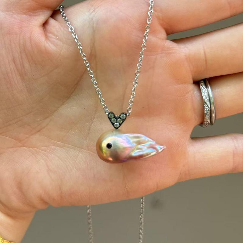 

Whale Pendant Necklace Fresh And Cute Imitation Pearl Exquisite Collarbone Chain Simple And Versatile Jewelry