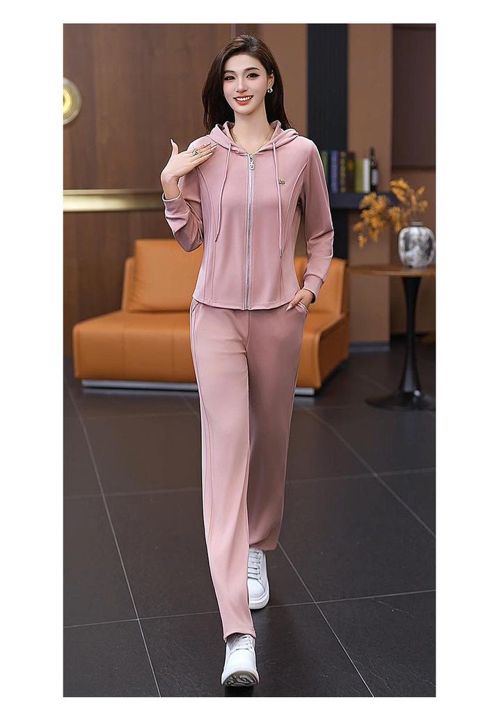 Women's Spring & Autumn Long Sleeve Sports Set: Soft Skin-Friendly Hoodie & Pants for Leisure and Walking.