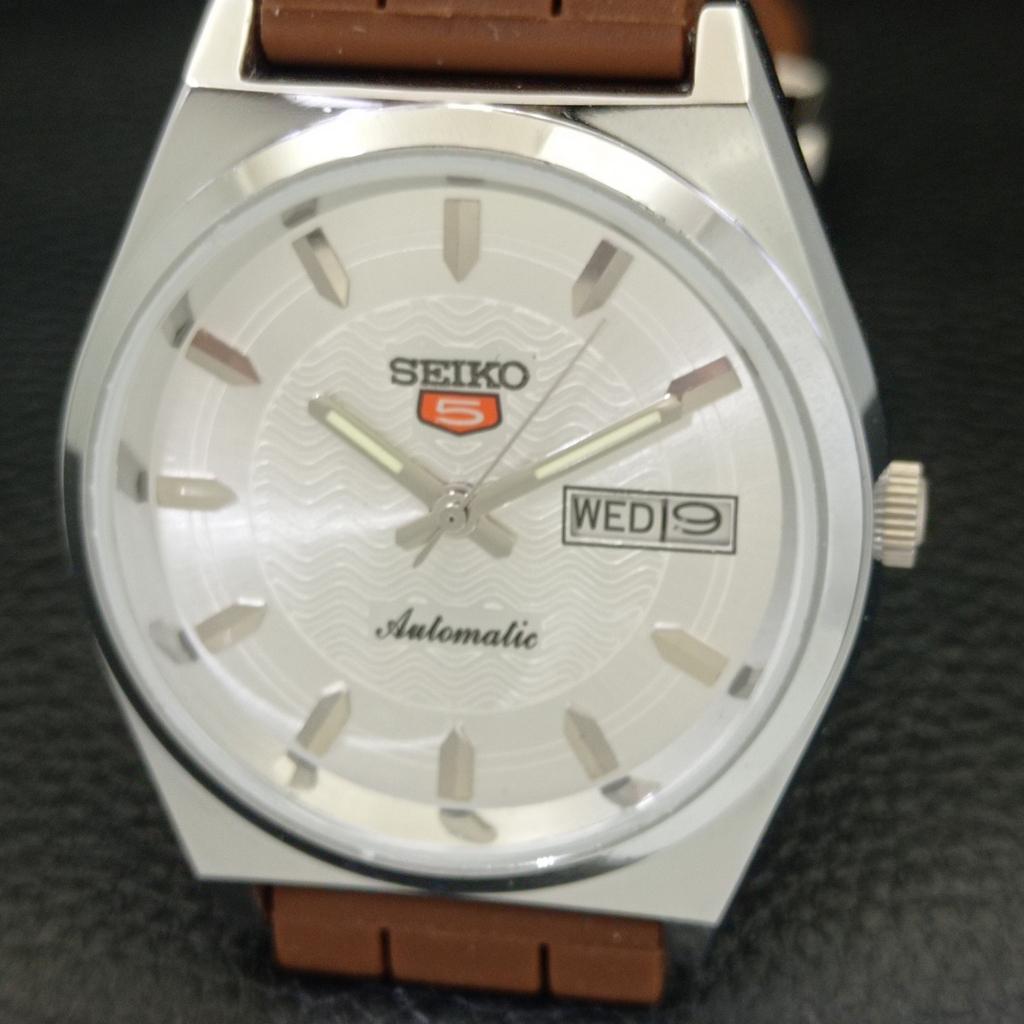 REFURBISHED VINTAGE SEIKO 5 AUTOMATIC JAPAN MENS SILVER DIAL WATCH a434684-2