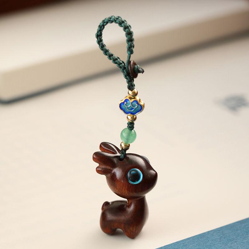 Sandalwood Little Deer Keychain: Cute Pendant for Cars and Phones, Perfect Unisex Gift