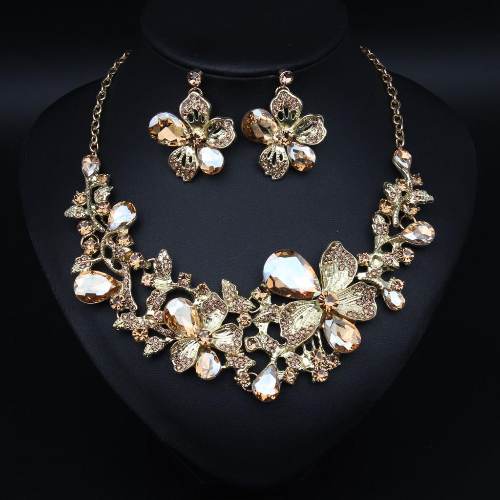 2026 Fashion European and American Gemstones Flower Crystal Necklace Earrings Set Banquet Dress Bridal Women's Jewelry