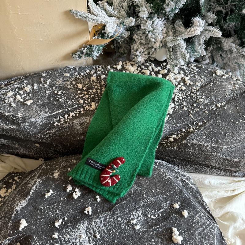 

Red Christmas New Scarf For Children Student Winter Cute Cartoon Warm Thickened Knitted Scarves Girls Boys Scarf New Gift