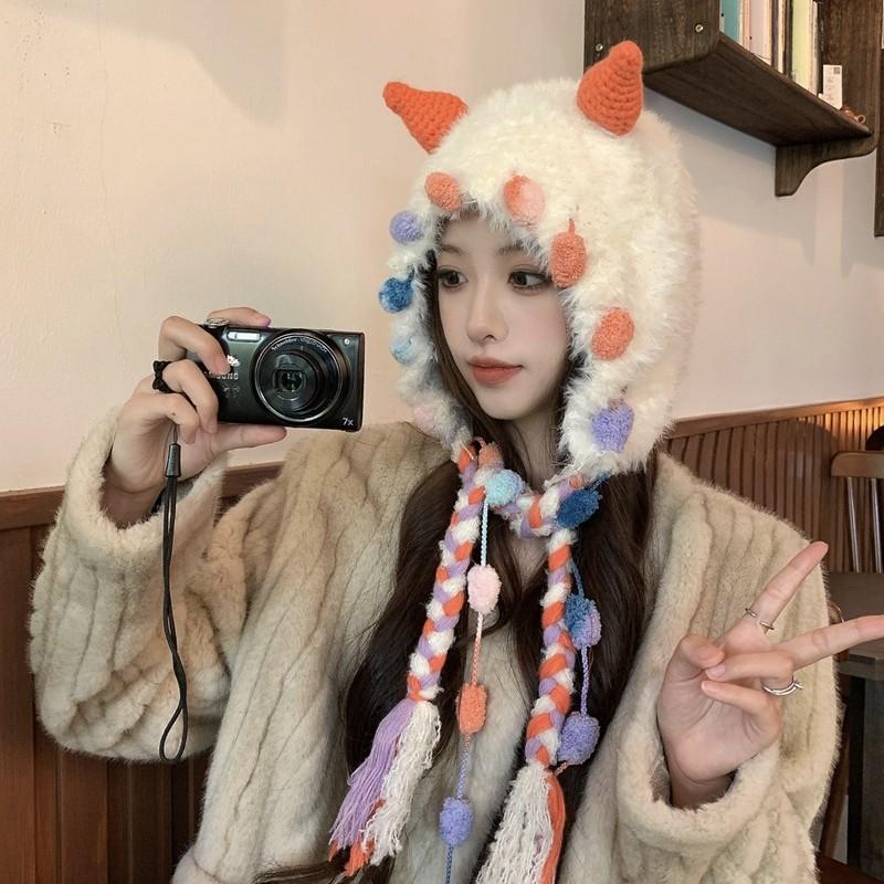 2025 new Japanese cute little monster braided wool hat women's season warm versatile knitted ear hat