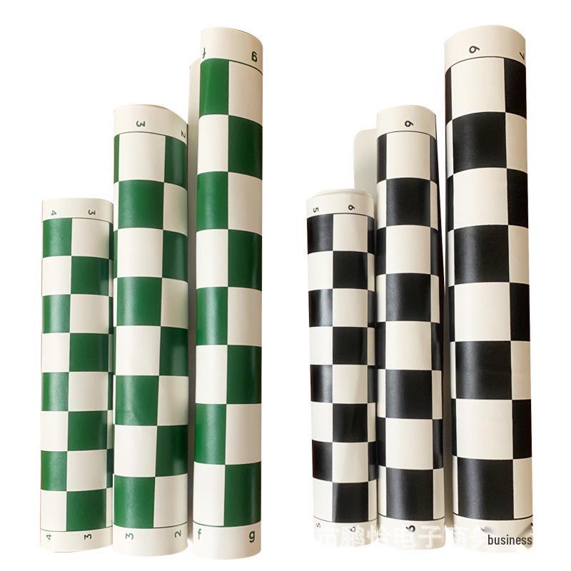 

Складная Портативная Кожаная Шахматная Доска для Детей и Студентов - Мягкая и Прочная, Доступна в Маленьком, Среднем, Большом размерах (64 Квадрата) Small (34*34cm)