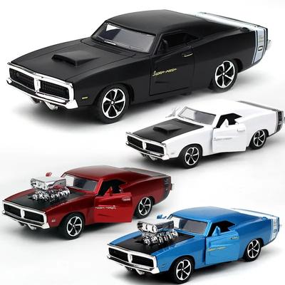 1/36 Dodge Classic Car Alloy Model Car Model Jewelry Metal Return Toy Gift Ornaments