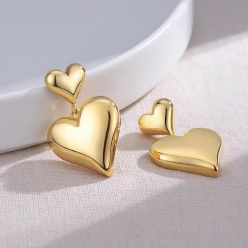 New High-end Sense Retro Simple Love Earrings Versatile Personality Stud Earrings Jewelry Women