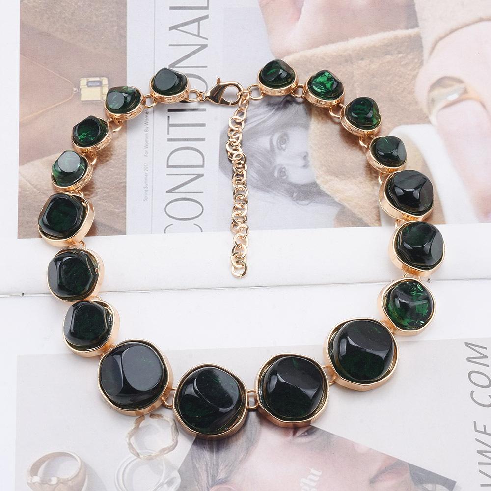 Exaggerated Alloy Acrylic Neck Chain Electroplated Round Geometric Necklace Female Luxury
