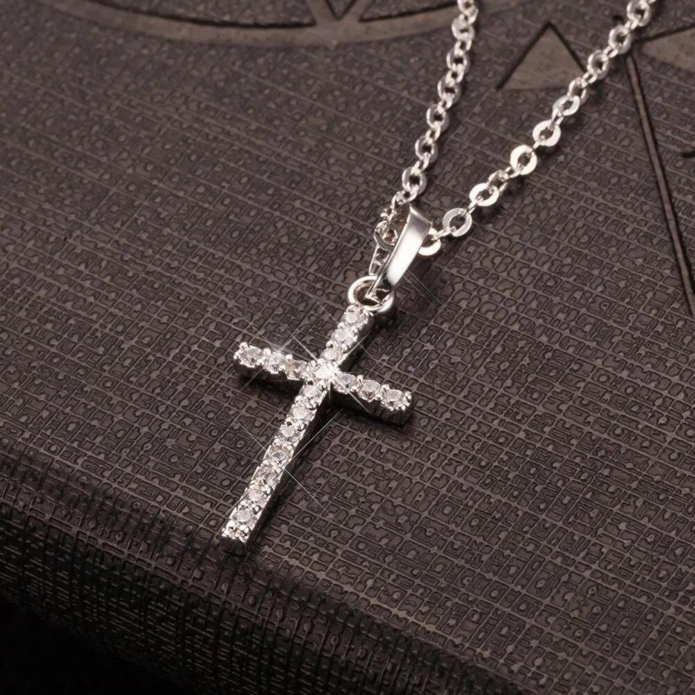 Gothic Pink Cross Necklace Y2K Purple Zircon Punk Pendant Necklace Grunge Heart Cross Necklace for Women Jewelry Accessories