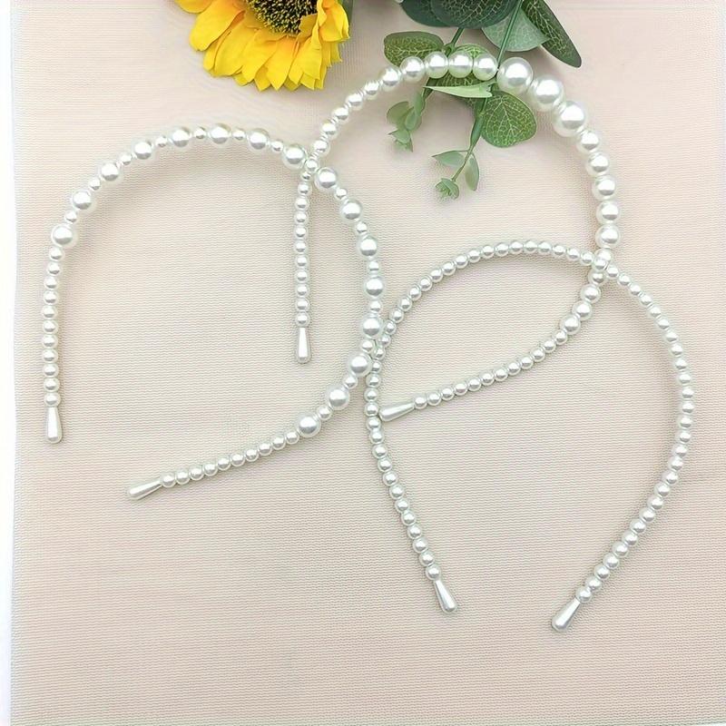 

A And Vintage Pearl Headband for Women, Suitable for Daily Use, with a Random Size And Number of Pearls.
