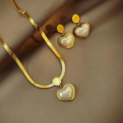 Collana Colorata con Perle in Acciaio di Titanio 18K per Donna - Lusso Inalterabile con Galvanica Sottovuoto.
