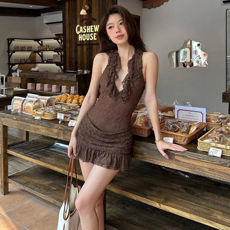 2026 European and American Spring Fashion Trend Women's Clothing New Neck Backless Slim Solid Color Ruffle Edge Dress
