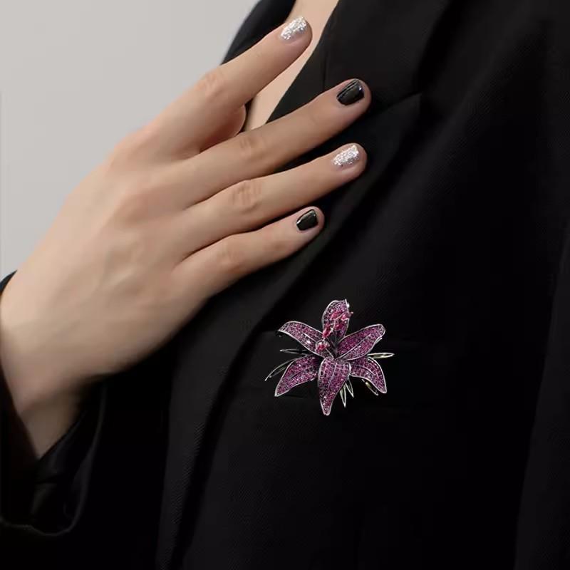 Bílá Fialová Lilie Brož Kamínková Květinová Šperkovnice Vysoce Kvalitní Látkový Špendlík Trendy Dárky