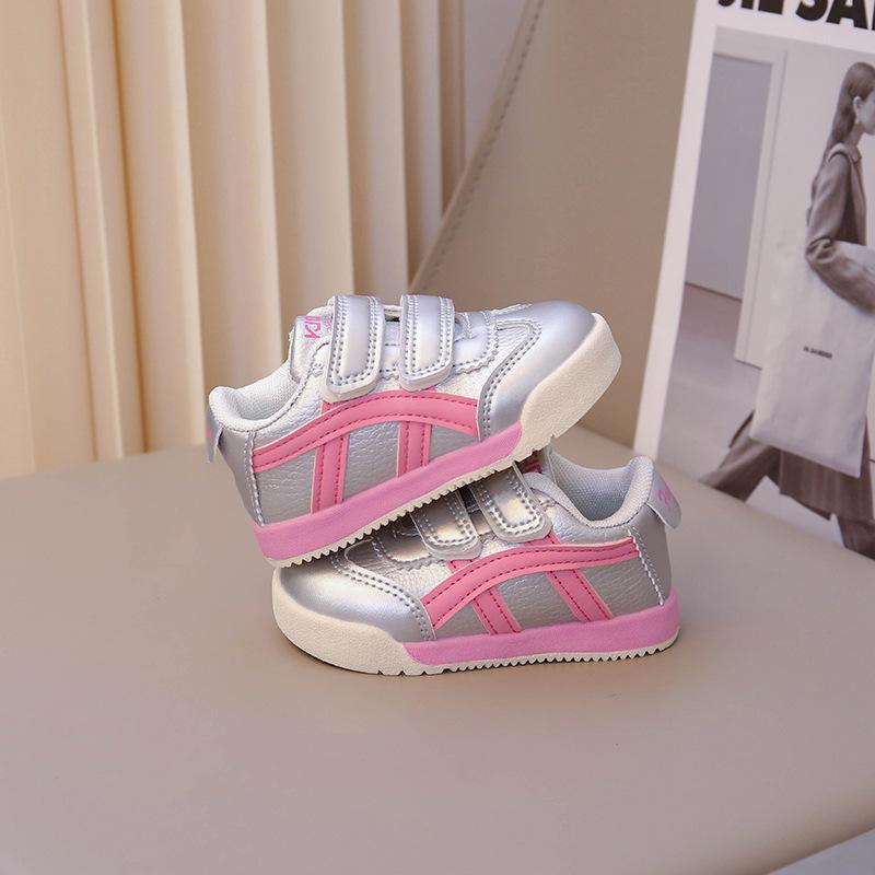 Dziecięce buty Forrest Gump Dziewczęce Wiosna i Jesień 2025 miękka podeszwa antypoślizgowe buty Niemowlęce maluchy buty antykopnięciowe Skórzane buty na desce cekiny