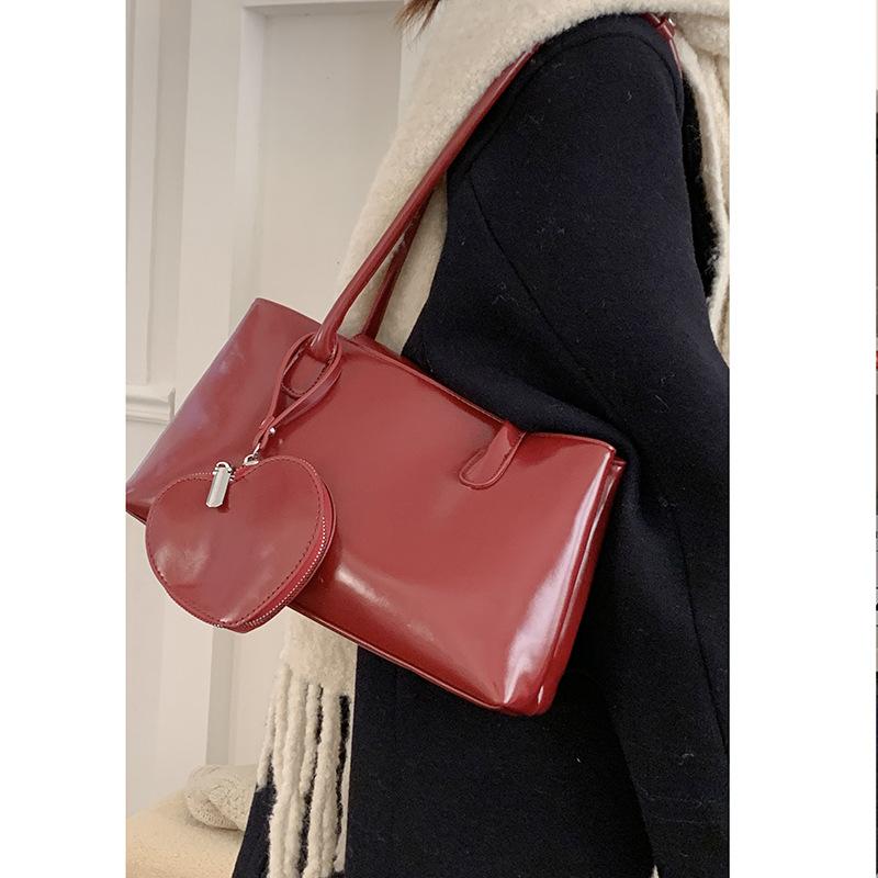 Niche Texture Hand-held Red Bag Women's 2025 New Fashion Commuter Underarm Bag Large-capacity Shoulder Tote Bag