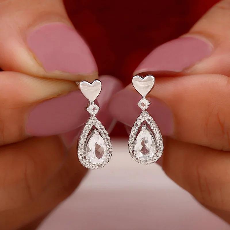 New Love shaped Micro inlaid Exquisite and Compact Water Drop Zircon Earrings Fashionable Swinging Dynamic Zircon WHITE