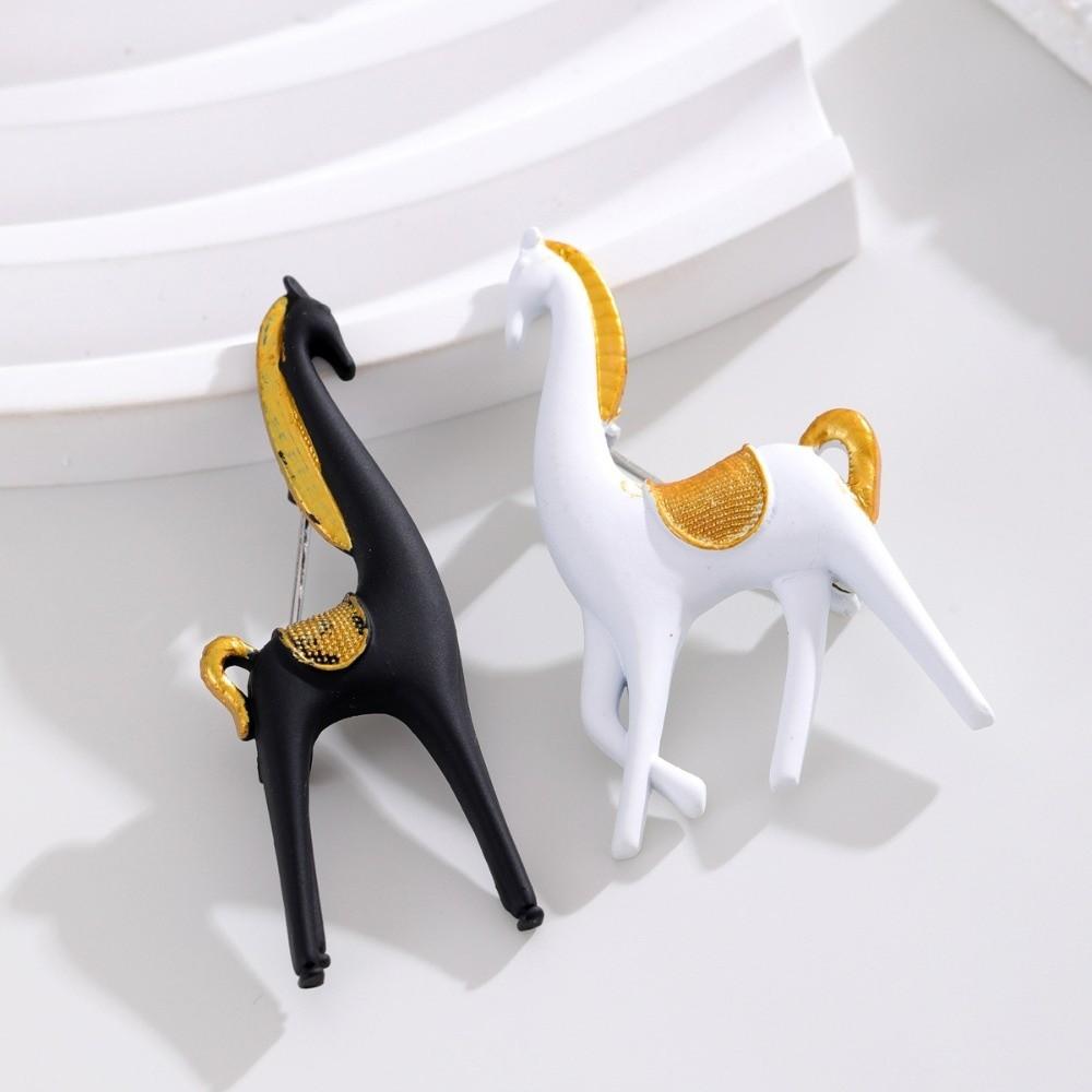 Elegant Horse Brooches Creative Pony Badge Pin Fashion Zodiac Horse Pins  Men Suit Accessories