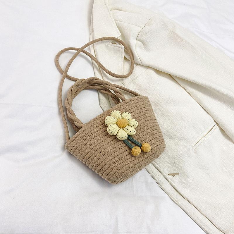 

Плетеная сумка сумка-цветок 2025 новая милая сумочка универсальная сумка ручная сумка универсальная на одно плечо через плечо сумка-прилив