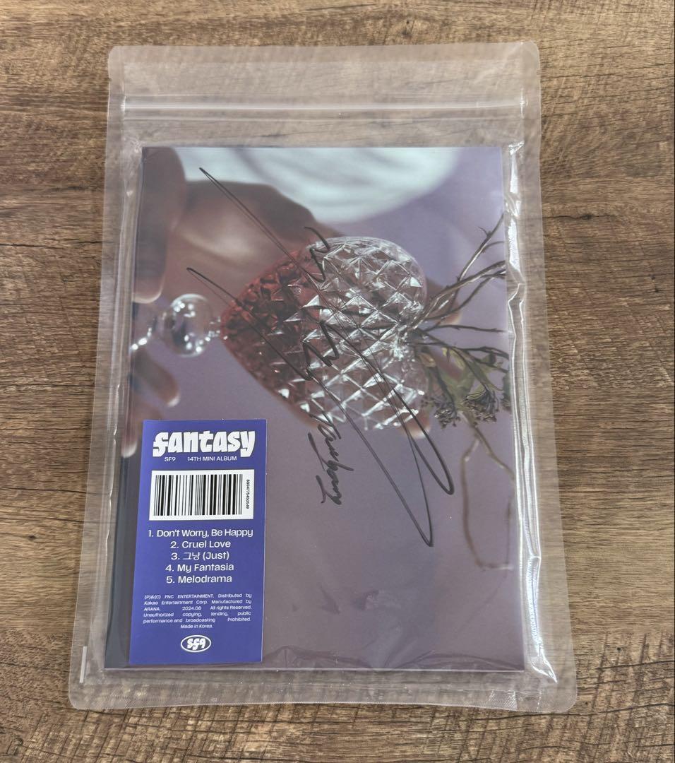 

[USED] SF9 MINI ALBUM FANTASY Autographed CD Yutaeyang