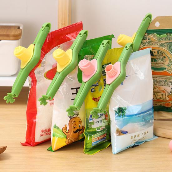 Magnetic Tulip Storage Box Refrigerator Magnets Wall-Mounted Organizer with Clip Bags No-Drilling Kitchen Rack Holder for Spices Utensils Space-Saving