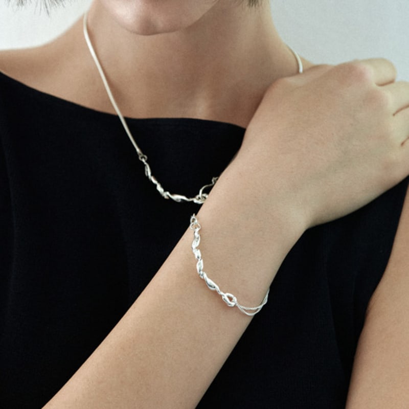 Soorium SINGLE KNOT BRACELET
