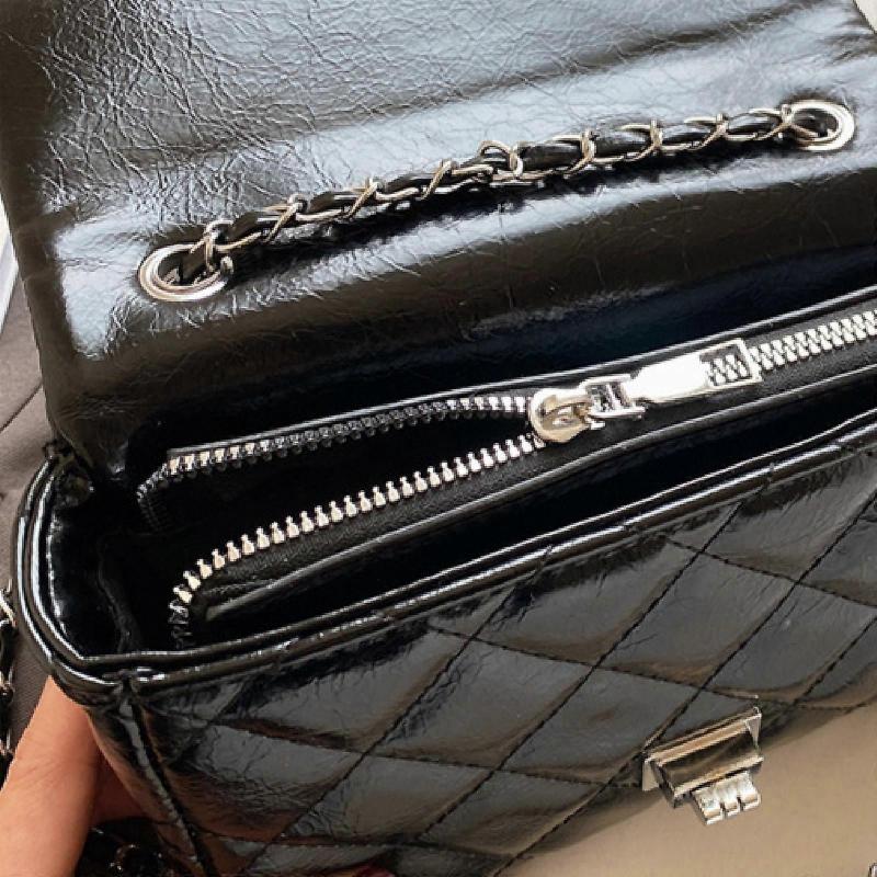 Womens Shoulder Bag Satchel Trendy Chain Bag for Dating Valentine's Day Gift Black