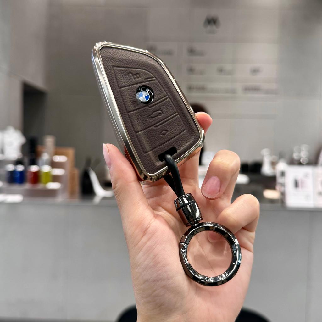 BAES5 New 2025 NEW Metal Car Key Case Cover Shell Fob For BMW i7 X7 G07 LCI iX I20 X1 U11 7 Series G70 G09 XM U06 G81 M3 2023 Protecto