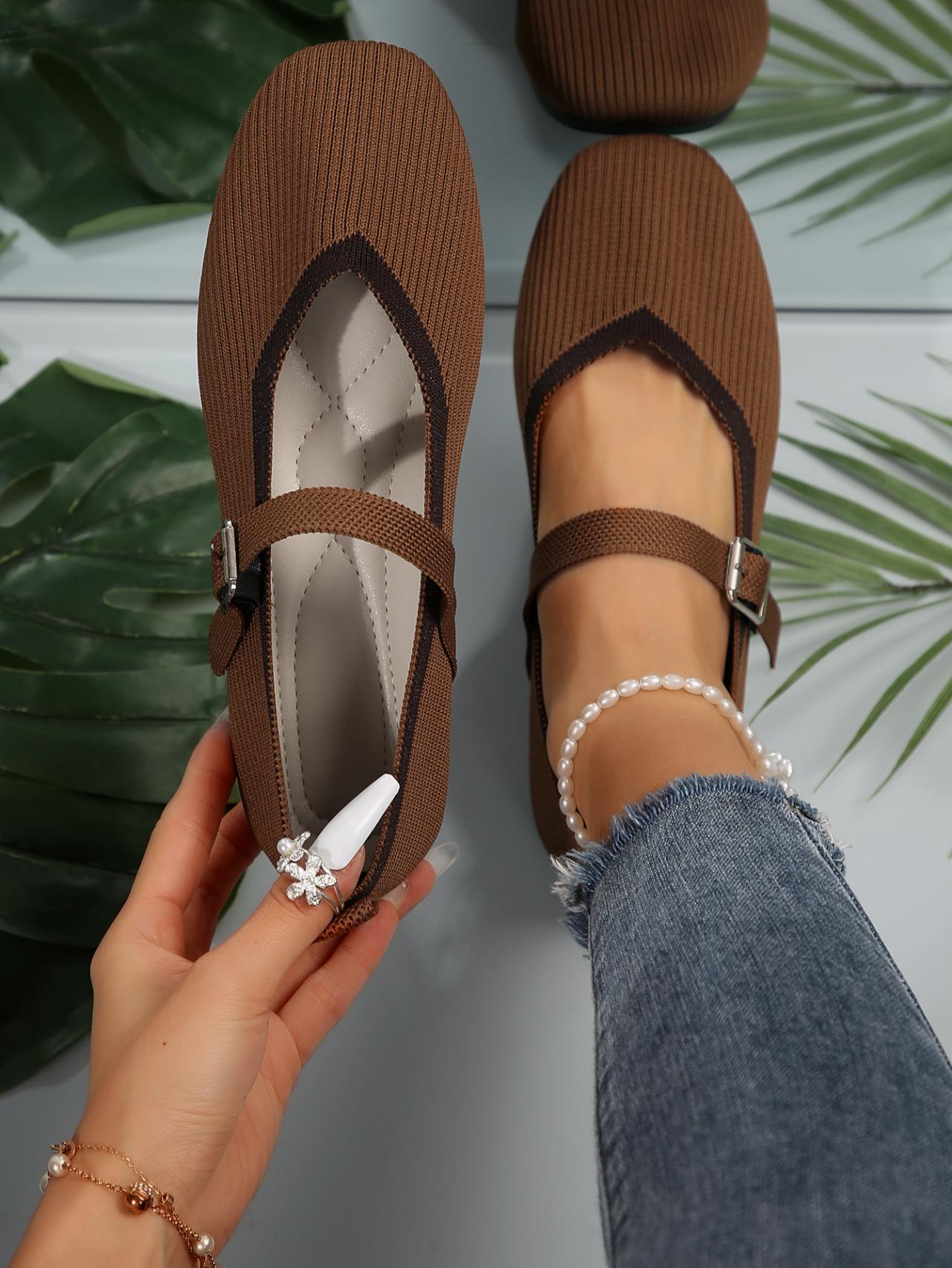 

Модная женская обувь на четыре сезона, простая тканевая обувь на плоской подошве с ремешком и пряжкой, квадратный носок, с неглубоким вырезом, вязаная женская повседневная обувь 43 шоколадный