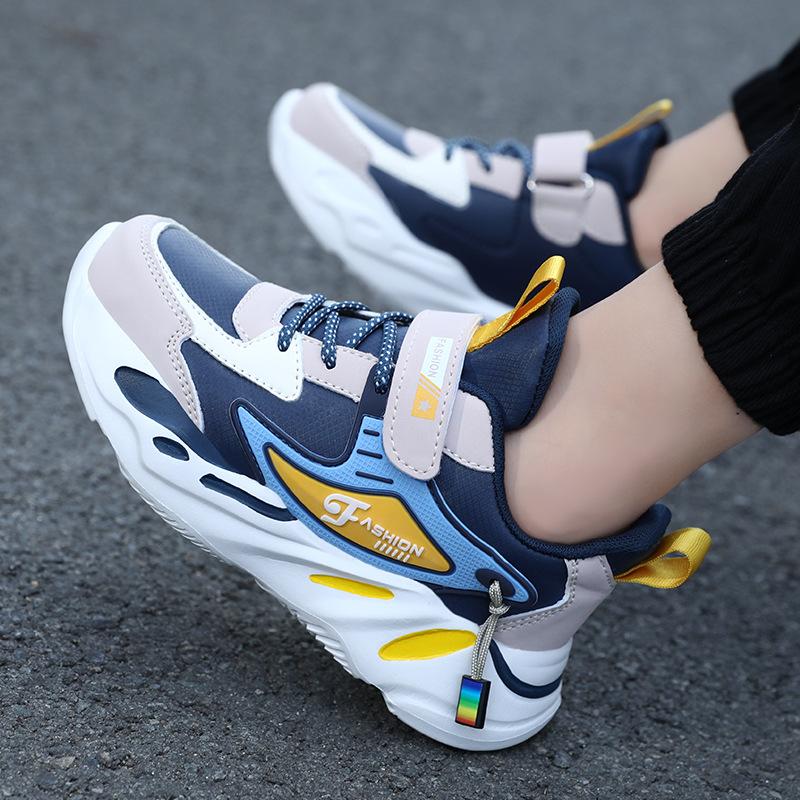 Spring and Autumn new mesh breathable children's sports shoes, light and non-slip boys' casual running shoes, Korean version of fashion shoes