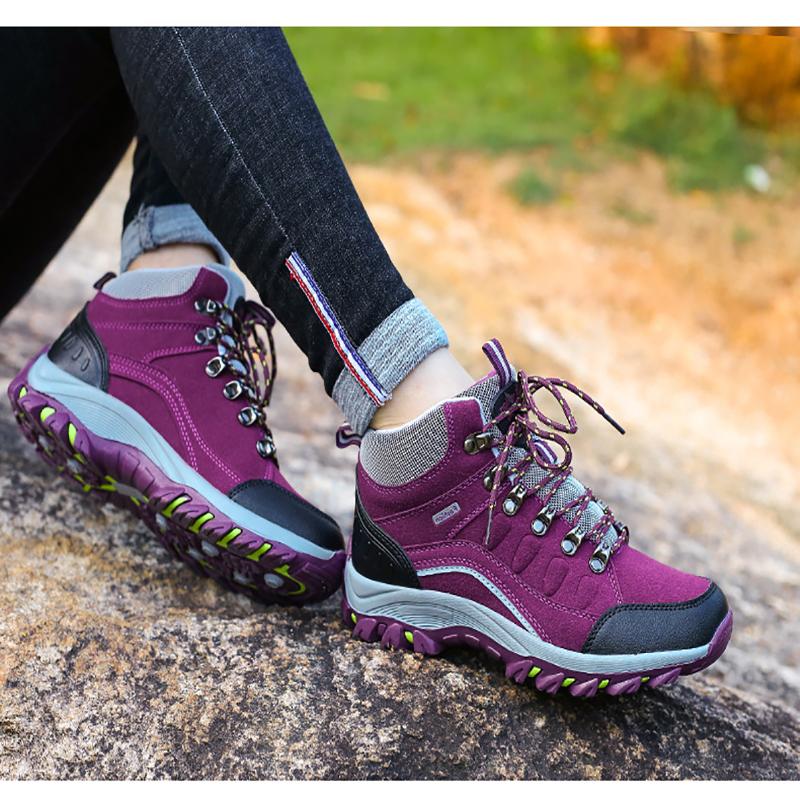 Chaussures Automne Hiver Bottes de Neige Baskets Homme Bottines Courtes Imperméables Bottines Chaudes en Peluche Chaussures de Travail de Neige pour Couple