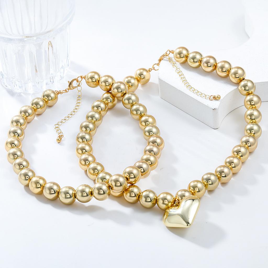 European and American exaggerated two-piece set, multi-layer round beads stacked wearing necklace temperament niche removable love-shaped 