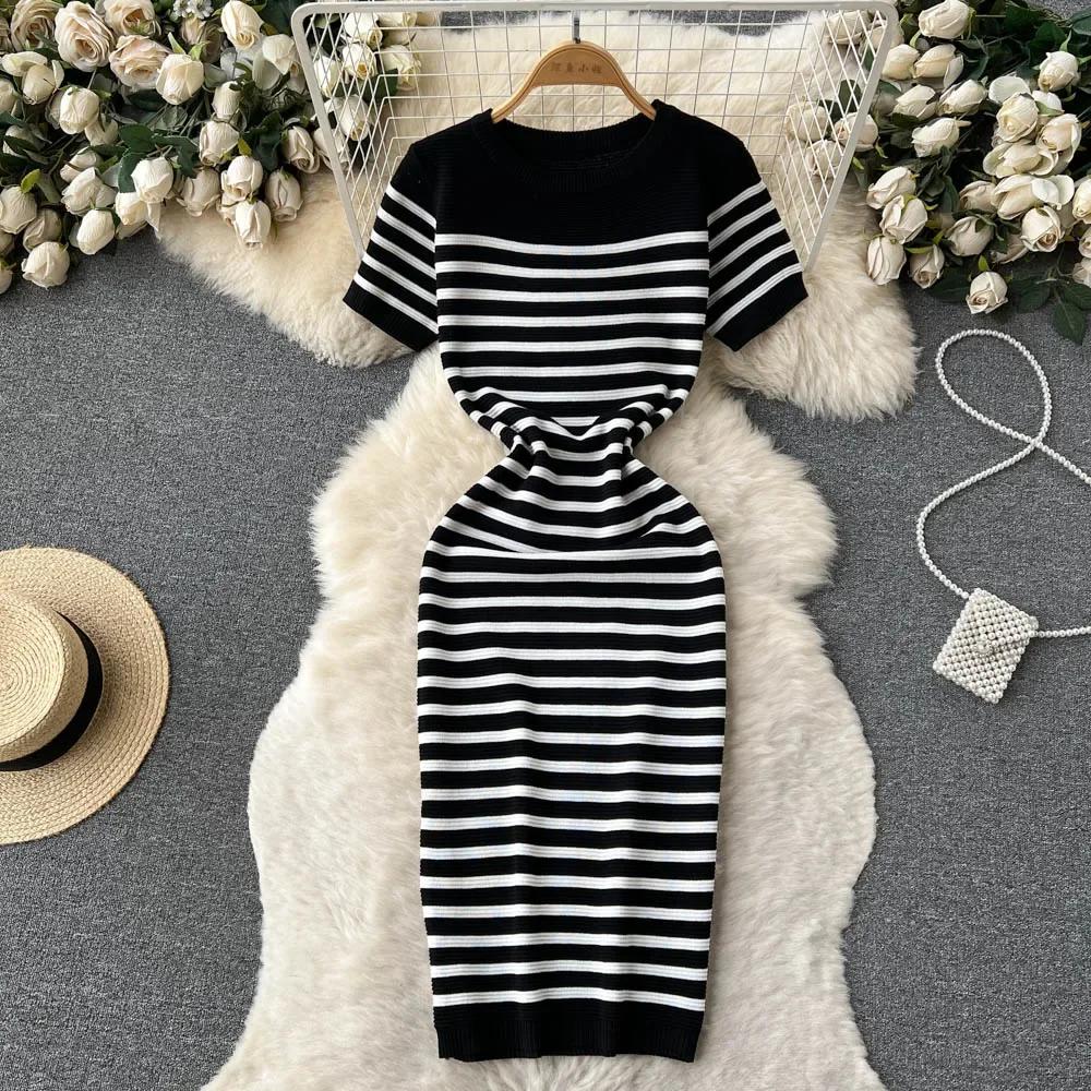

Sweet and Spicy Girl Short Sleeve Round Neck Waist-cinching Slimming Mid-length Striped Knitted Bodycon Dress XL чёрный