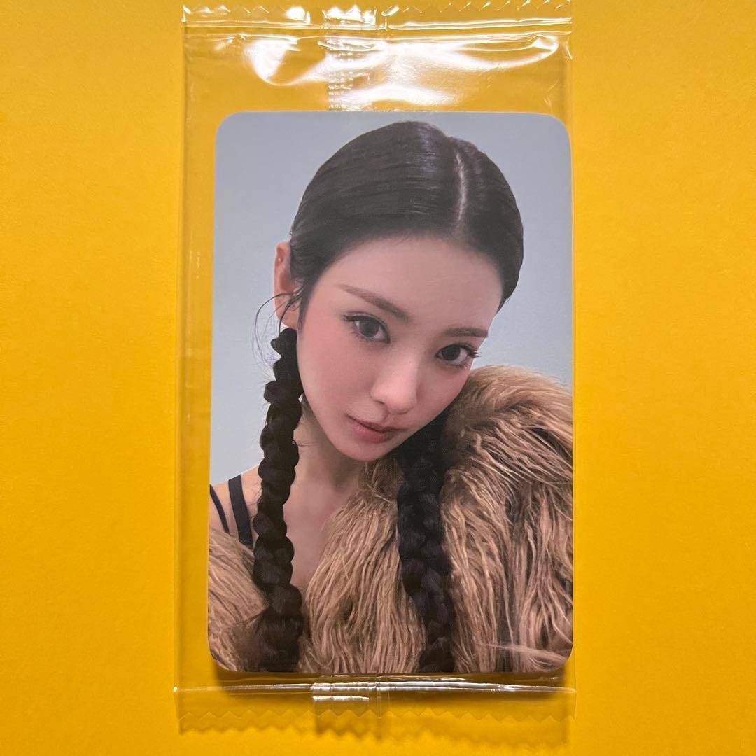 [USED] Meovv Anna trading card - BITE NOW Ktown4u bonus item