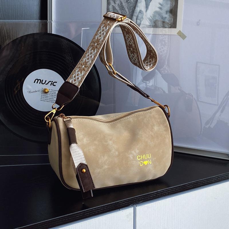 

Premium bag women s new autumn and winter retro fashion shoulder bag exquisite wide shoulder strap messenger bag