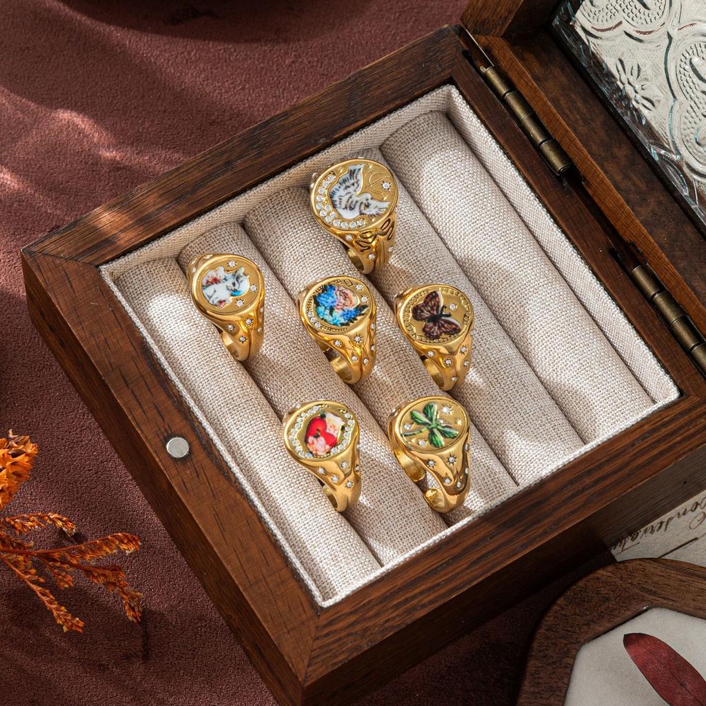 Acciaio al Titanio Moda Luce Lusso Sigillo Dipinto Anello Statement Farfalla Amore Coniglio Fiore Design Personalità Senso del Design Oro 18K