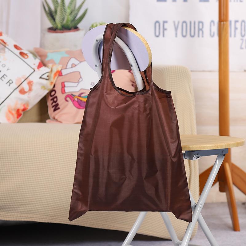 Popular Solid Color Eco-Friendly Polyester Shopping Bag with Hook, Foldable and Portable, Custom Logo Available.