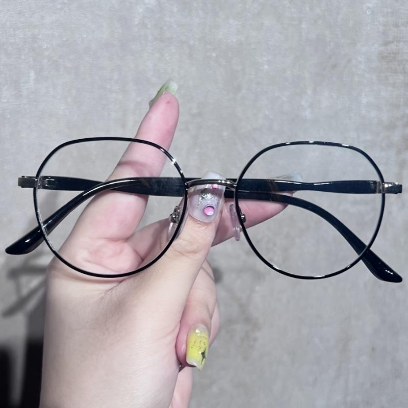 1pc Women's Fashionable Light Green Square Frame Glasses - Ultra-Lightweight Metal  Ideal for Office Study & Internet Use