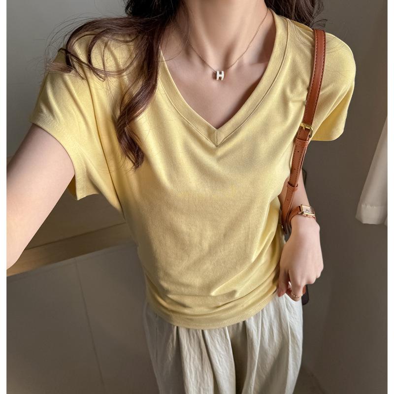 Shoulder-length short-sleeve T-shirt for women, spring-summer design niche V-neck waist-cinching slimming Korean style spicy girl basic black top