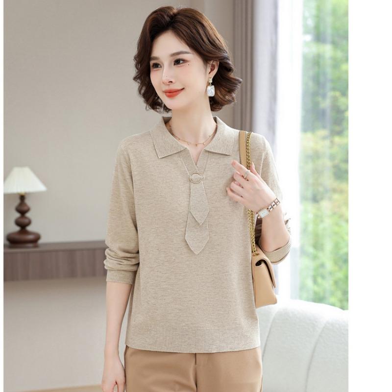 Middle-aged and elderly women's spring and autumn knitted bottoming shirt, mother's spring sweater top, wedding banquet happy mother-in-law inside