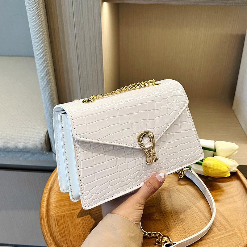 New Small Square Vintage Crocodile Pattern Chain Crossbody Bags and Bags Women Shoulder Buckle Messenger Bag