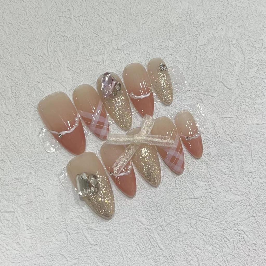 Mildt temperament Ren håndbåret neglelapp Nudefarge Fransk sløyfe Blinkende diamant Falsk neglelapp Neglelapp