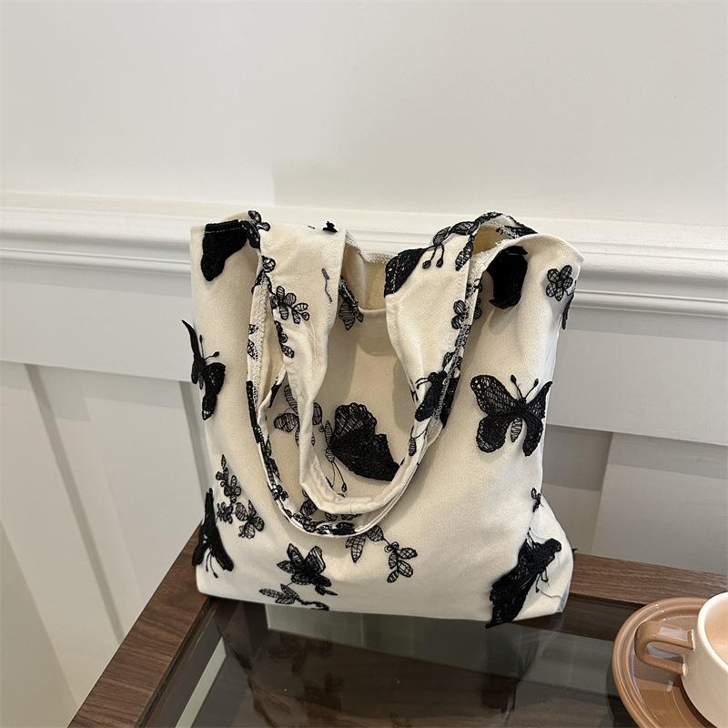 Super Wind Underarm Fashion Bag Women's Three-dimensional Black Butterfly Canvas Bag Leisure Travel Literature and Art Large Capacity