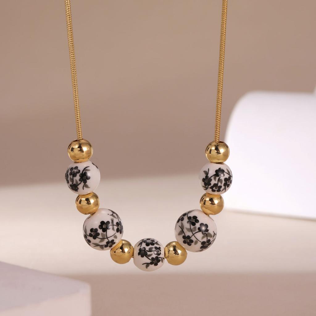 Temperament national style blue and white porcelain round bead fringed necklace, simple and versatile high-end necklace