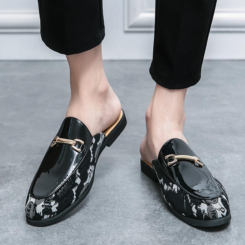 2024 Sommer Neue Herren Hausschuhe Lackleder Slipper Herren Halbschuhe Mokassins Lässige Rutschfeste Schuhe Sommer Pantoletten Schuhe für Herren